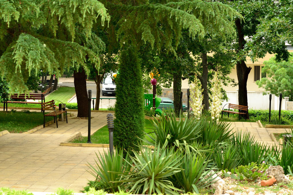 גולדן סנדס Glicinia Hotel מראה חיצוני תמונה