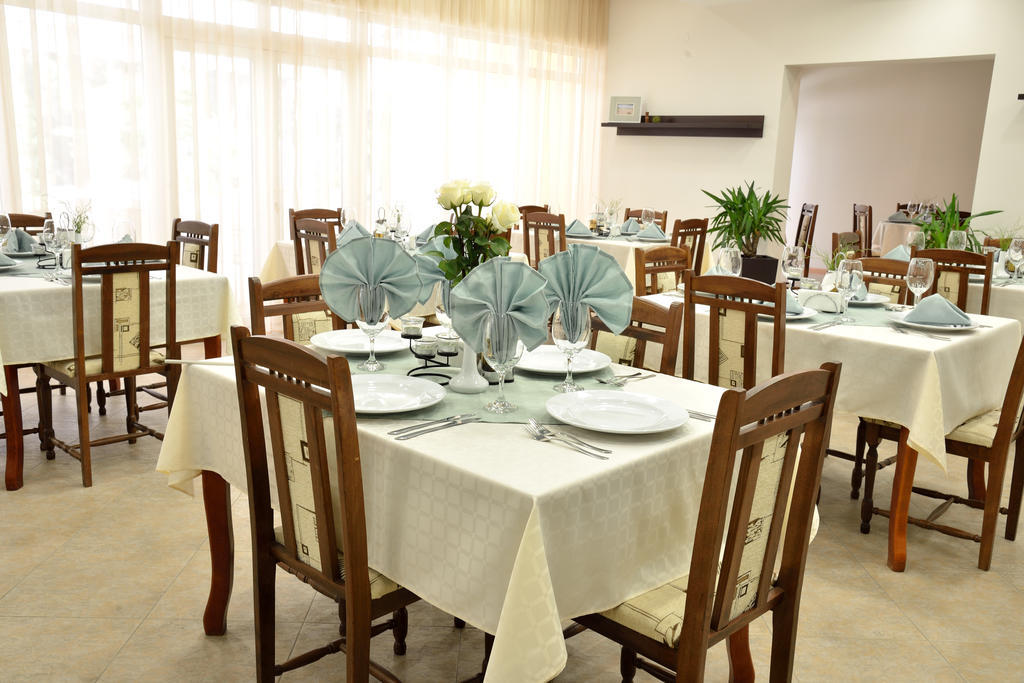 גולדן סנדס Glicinia Hotel מראה חיצוני תמונה