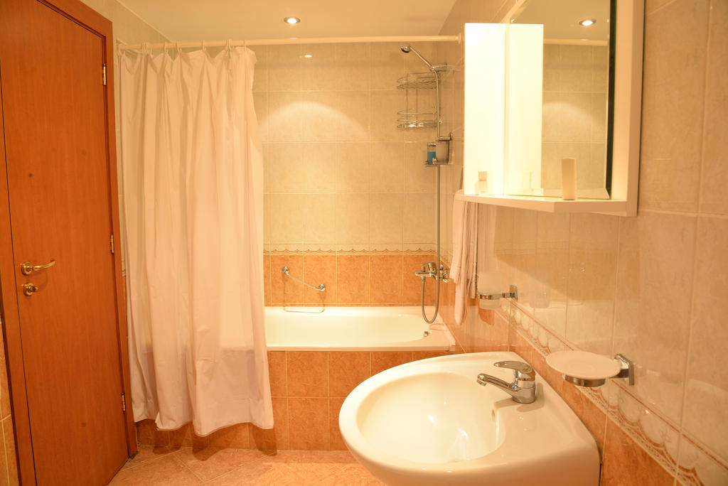 גולדן סנדס Glicinia Hotel מראה חיצוני תמונה